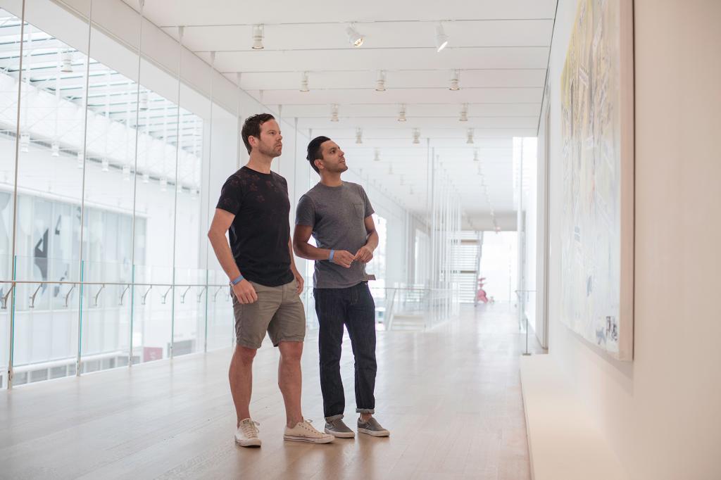 Gay couple at the Art Institute of Chicago, Chicago, Illinois, USA