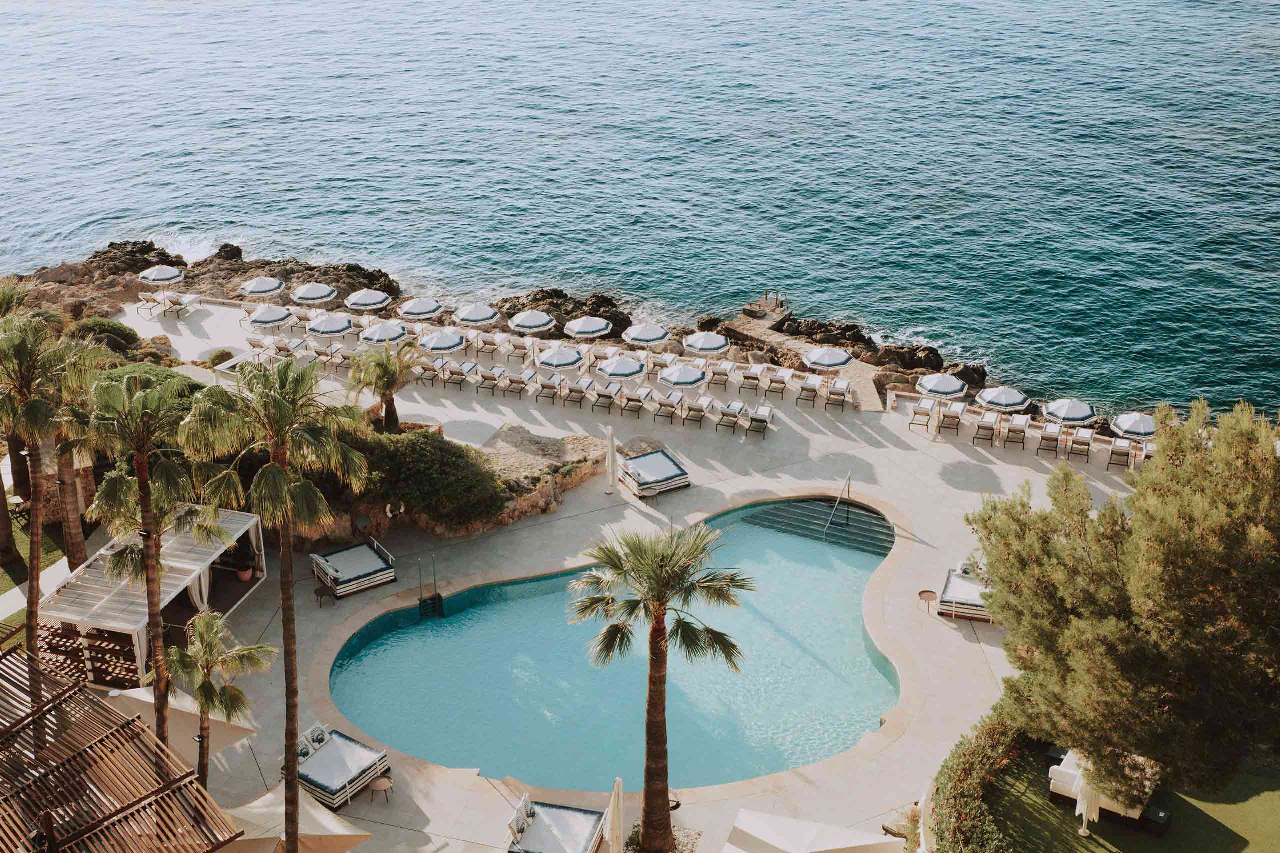 Hotel de Mar Gran Melia pool by the sea