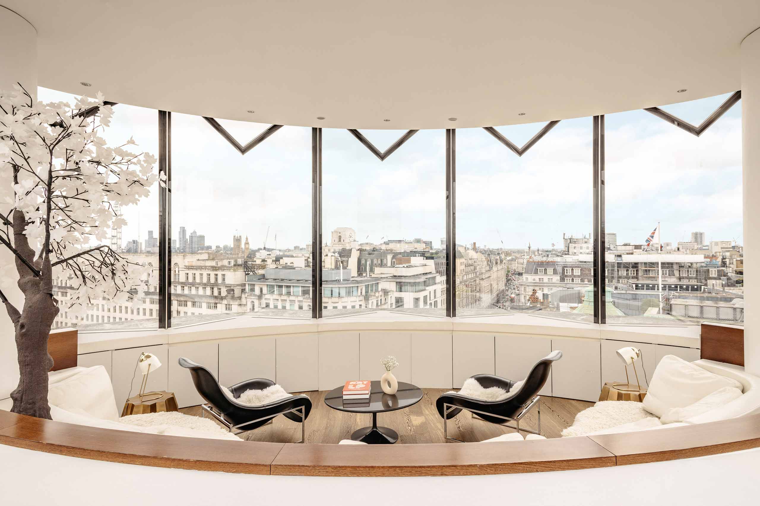 ME London suite view